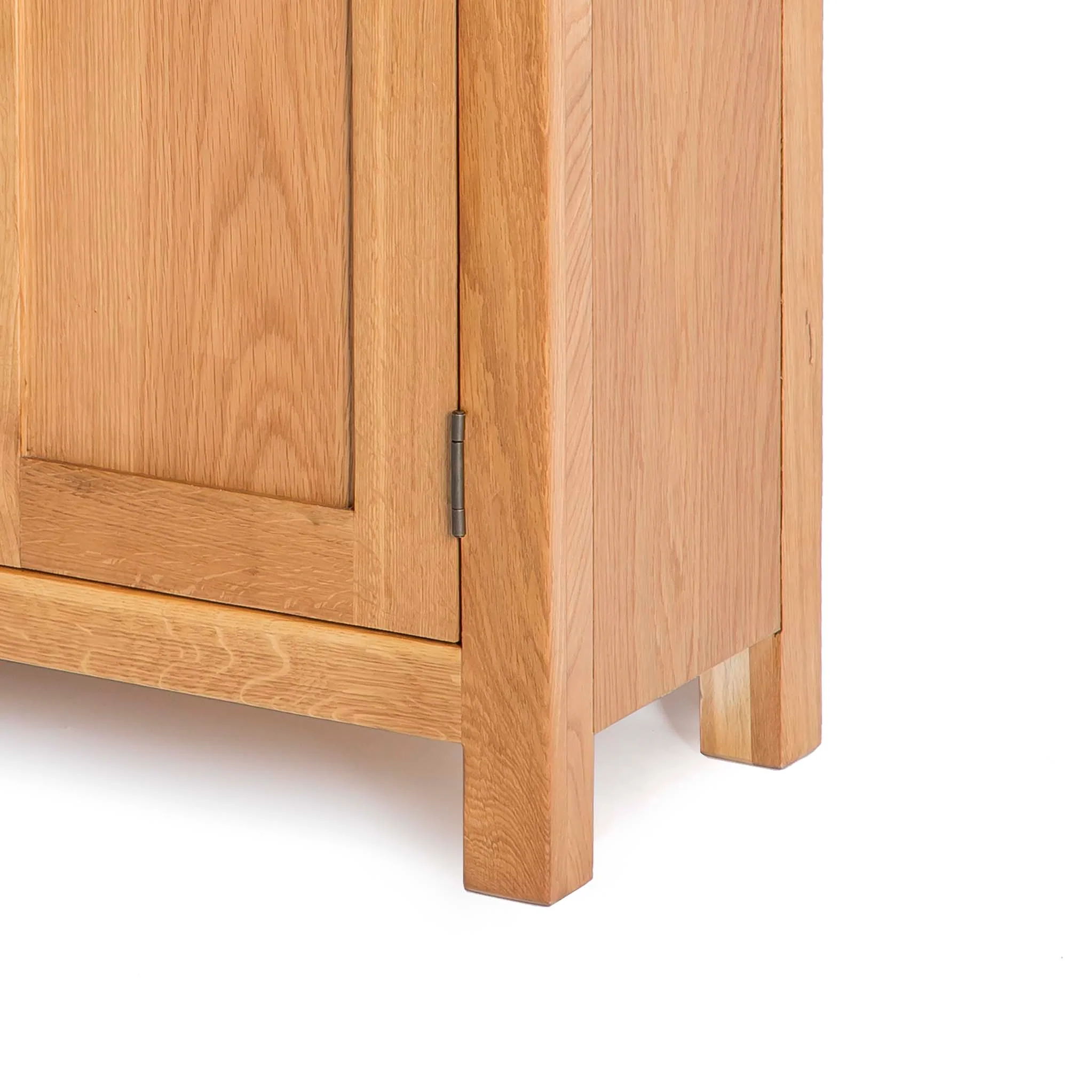 Surrey Oak Large Sideboard - Image 21