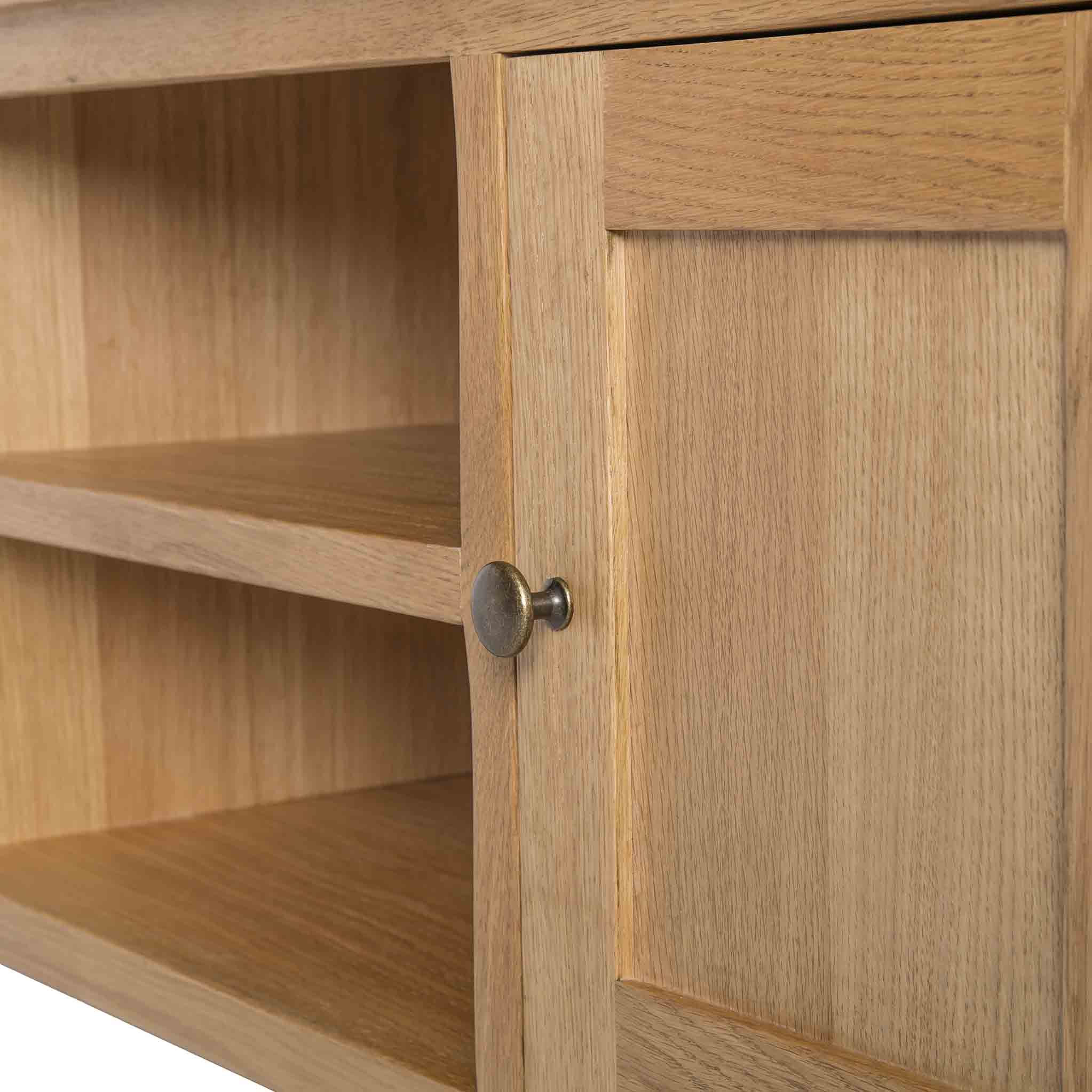 Surrey Oak 180cm Extra Wide TV Stand - Image 5