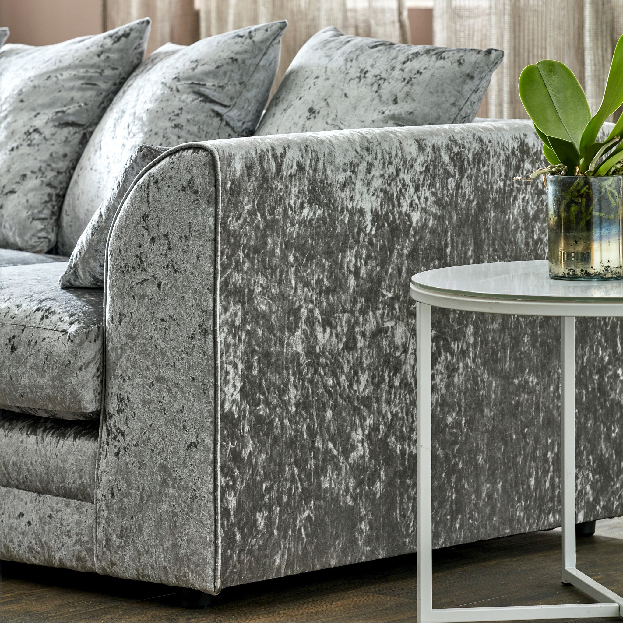 Tamara Crushed Velvet 2 Seater Sofa - Image 4