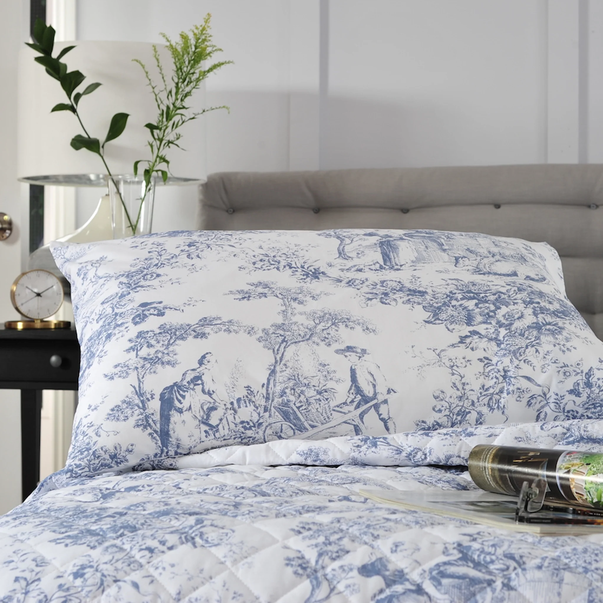 Toile De Jouy Housewife Pillowcase Pair